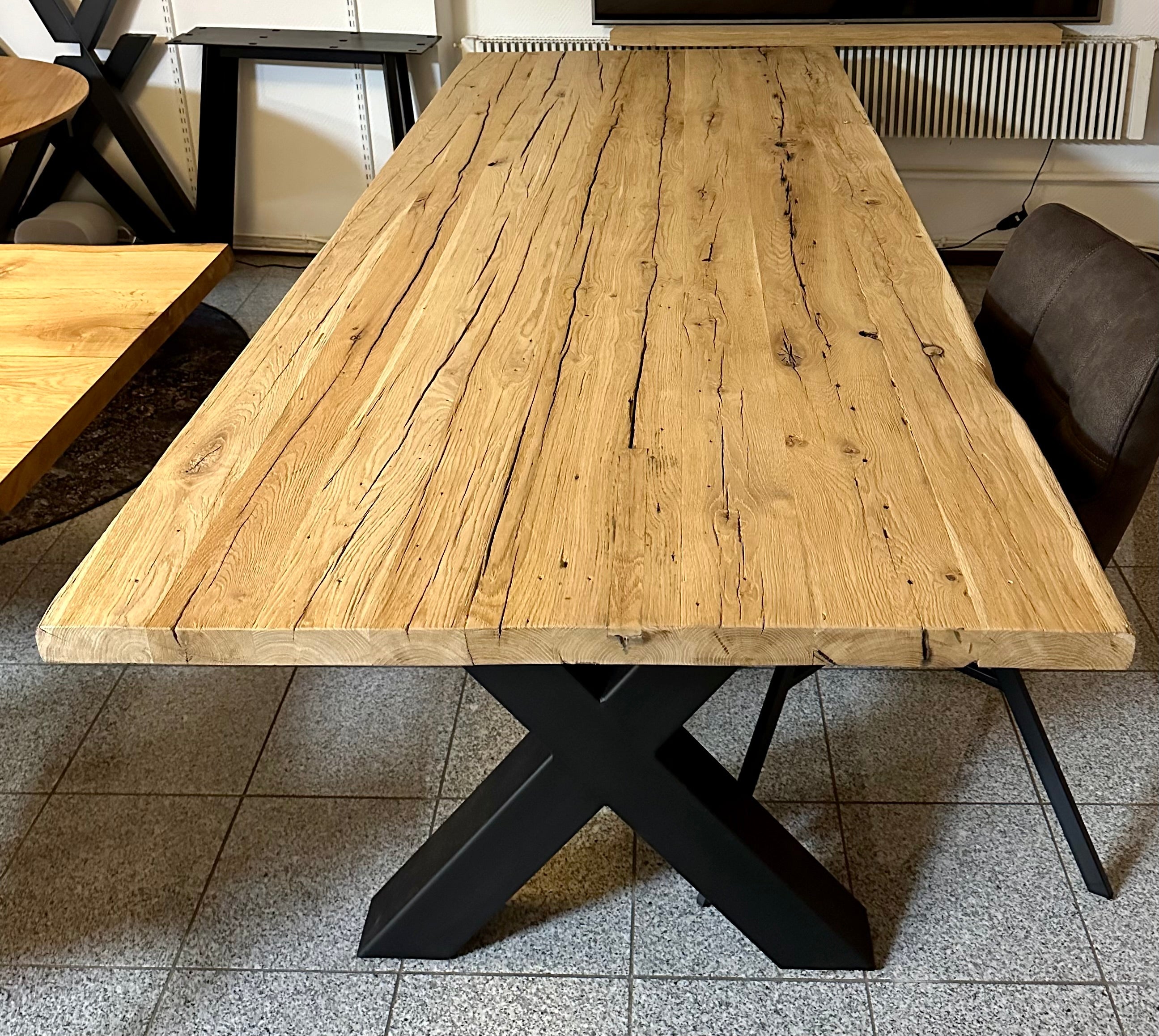 Alteiche Esstisch Kempen 250 cm mit Gestell